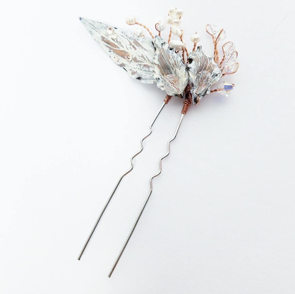 Beautiful flower headpiece hook pearls and cristal